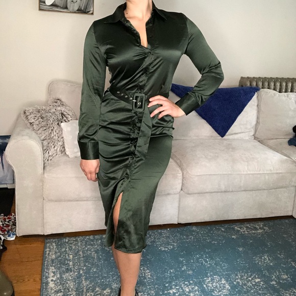 New beautiful button up dress with belt - Picture 5 of 12